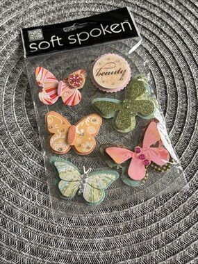 ❤️ $7 NWT Me & My Big Ideas Soft Spoken Fashion District Butterflies
